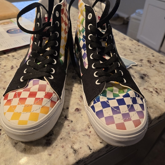 Vans Rainbow Checkered Sk8-Hi M9/W10.5 - Picture 2 of 6